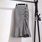 La Rue Houndstooth Trumpet Skirt